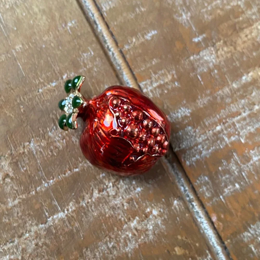 VINTAGE ESTATE Pomegranate Brooch Pin Rare Enamel Rhinestone Costume Jewelry 80s
